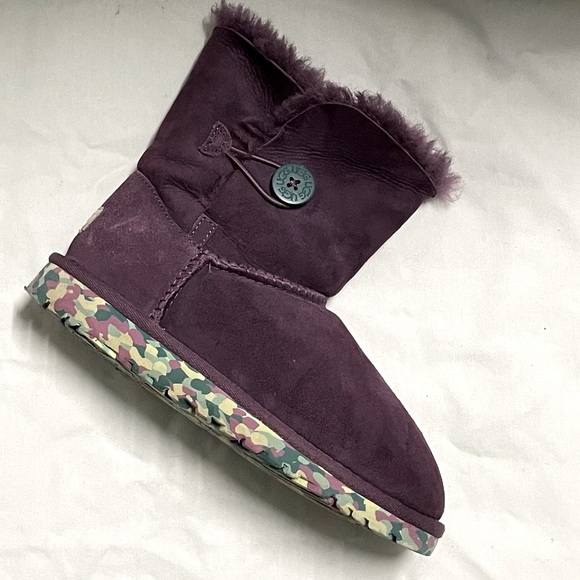 UGG Kids Purple Boots with Button Detail - Picture 8 of 9